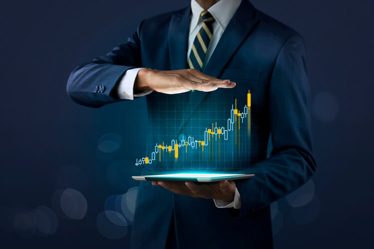 Why You Shouldnt Grow Business Fast hand chart growth